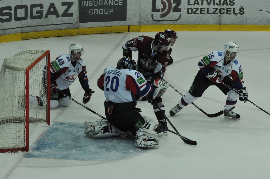 Rīgas "Dinamo" trešdien, 2. novembrī, Liepājas ledushallē Kontinentālās hokeja līgas spēlē ar 2:1 uzvarēja Magņitogorskas "Metallurg".
Autors: Uldis Dobelis