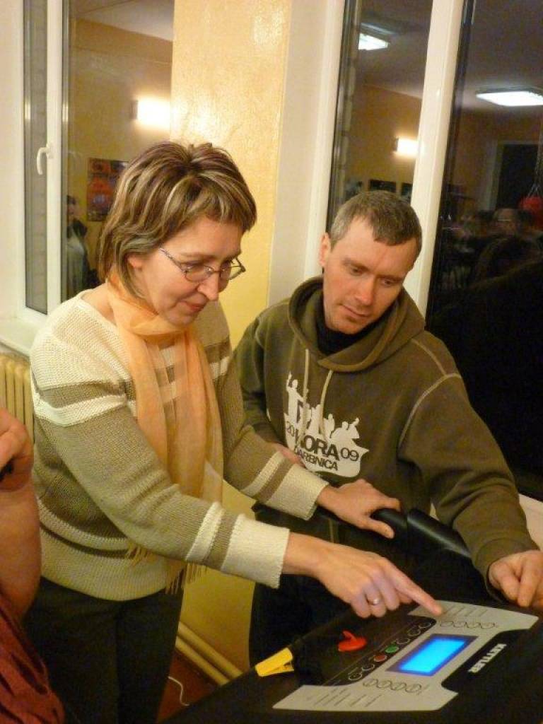 15. decembrī Rudes mazajā skolā tika atklāta jaunā Fitnesa studija, kas iegādāta projekta "Jauniešu brīvā laika pavadīšanas iespēju dažādošana Nīcas novadā" ar ELFLA atbalstu.
Fitnesa studijas aprīkojums izmaksāja 2890 latus.
Uz...
Autors: ReKurZeme, portāls