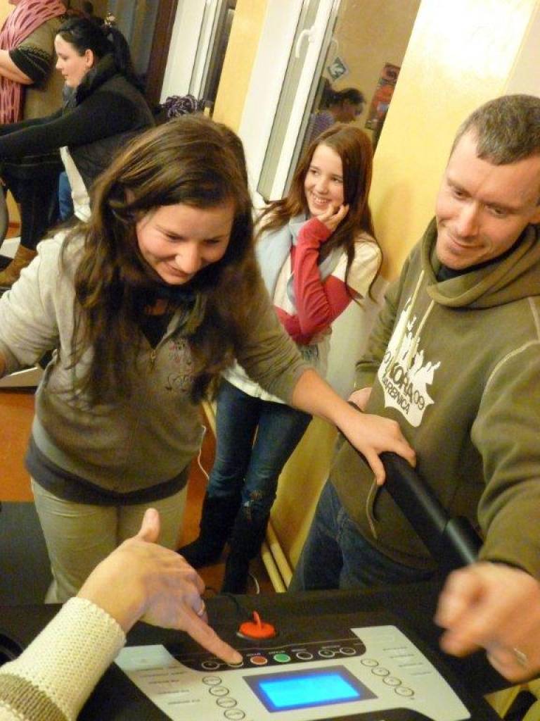 15. decembrī Rudes mazajā skolā tika atklāta jaunā Fitnesa studija, kas iegādāta projekta "Jauniešu brīvā laika pavadīšanas iespēju dažādošana Nīcas novadā" ar ELFLA atbalstu.
Fitnesa studijas aprīkojums izmaksāja 2890 latus.
Uz...
Autors: ReKurZeme, portāls