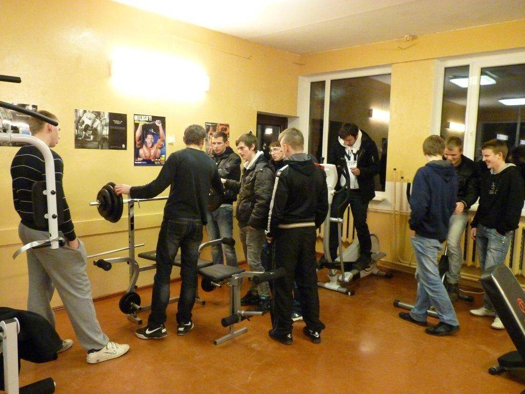 15. decembrī Rudes mazajā skolā tika atklāta jaunā Fitnesa studija, kas iegādāta projekta "Jauniešu brīvā laika pavadīšanas iespēju dažādošana Nīcas novadā" ar ELFLA atbalstu.
Fitnesa studijas aprīkojums izmaksāja 2890 latus.
Uz...
Autors: ReKurZeme, portāls