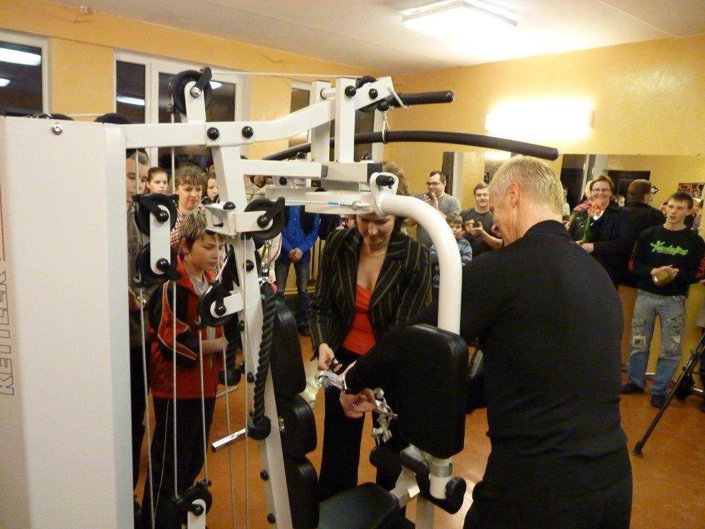 15. decembrī Rudes mazajā skolā tika atklāta jaunā Fitnesa studija, kas iegādāta projekta "Jauniešu brīvā laika pavadīšanas iespēju dažādošana Nīcas novadā" ar ELFLA atbalstu.
Fitnesa studijas aprīkojums izmaksāja 2890 latus.
Uz...
Autors: ReKurZeme, portāls