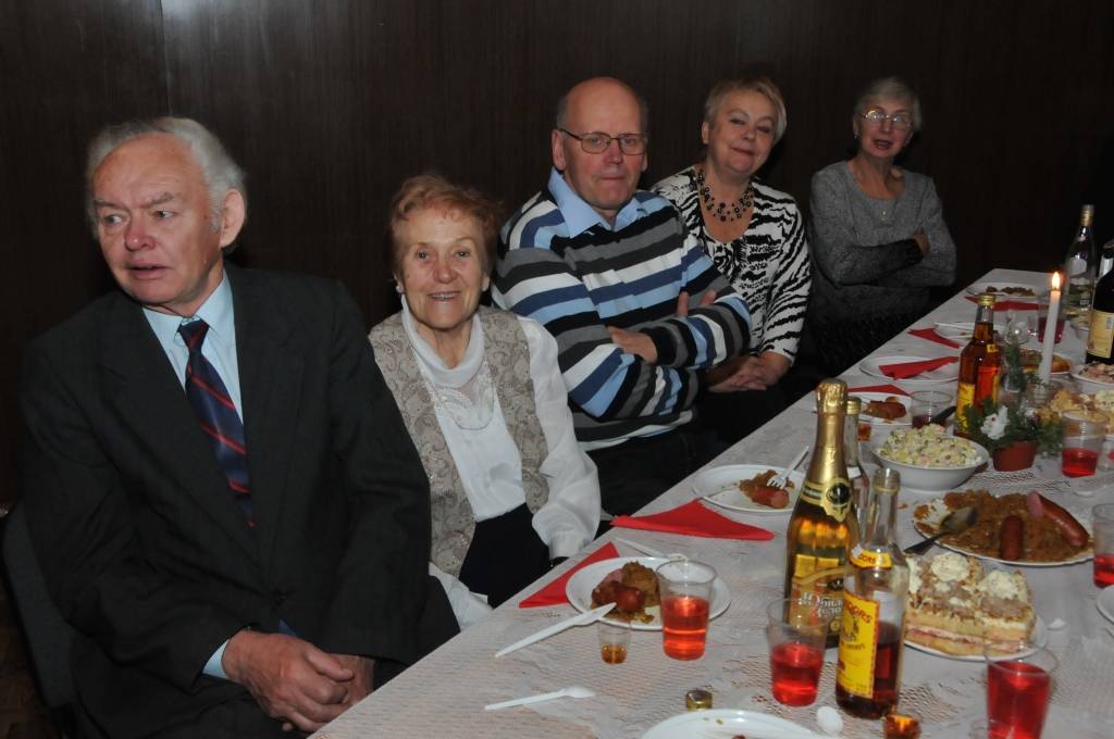 Vairāk nekā 140 Durbes novada pensionāru atsaucās Ziemassvētku ieskaņas pasākumam un pulcējās uz kopīgu balli Lieģu kultūras namā.
Plašāk "Kursas Laika" 12. decembra numurā.
Autors: ReKurZeme, portāls