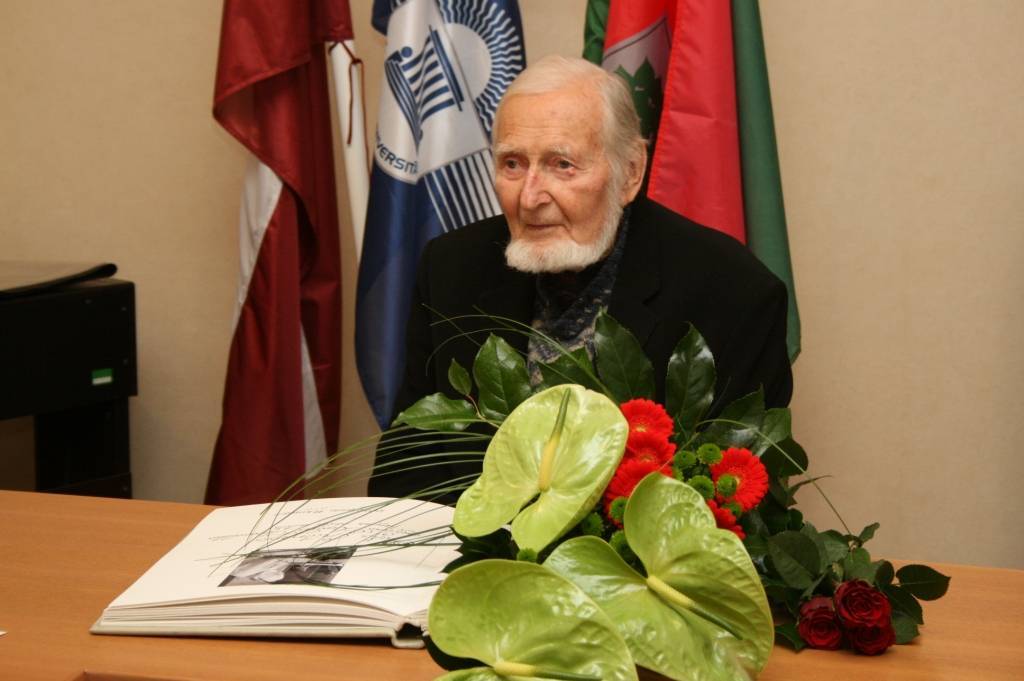 Autors: Uldis Dobelis