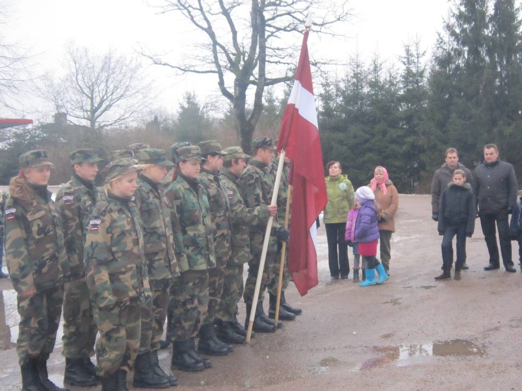 Piektdien Kalētu pamatskolas parkā notika Barikāžu laika atceres pasākums.

Autors: ReKurZeme, portāls