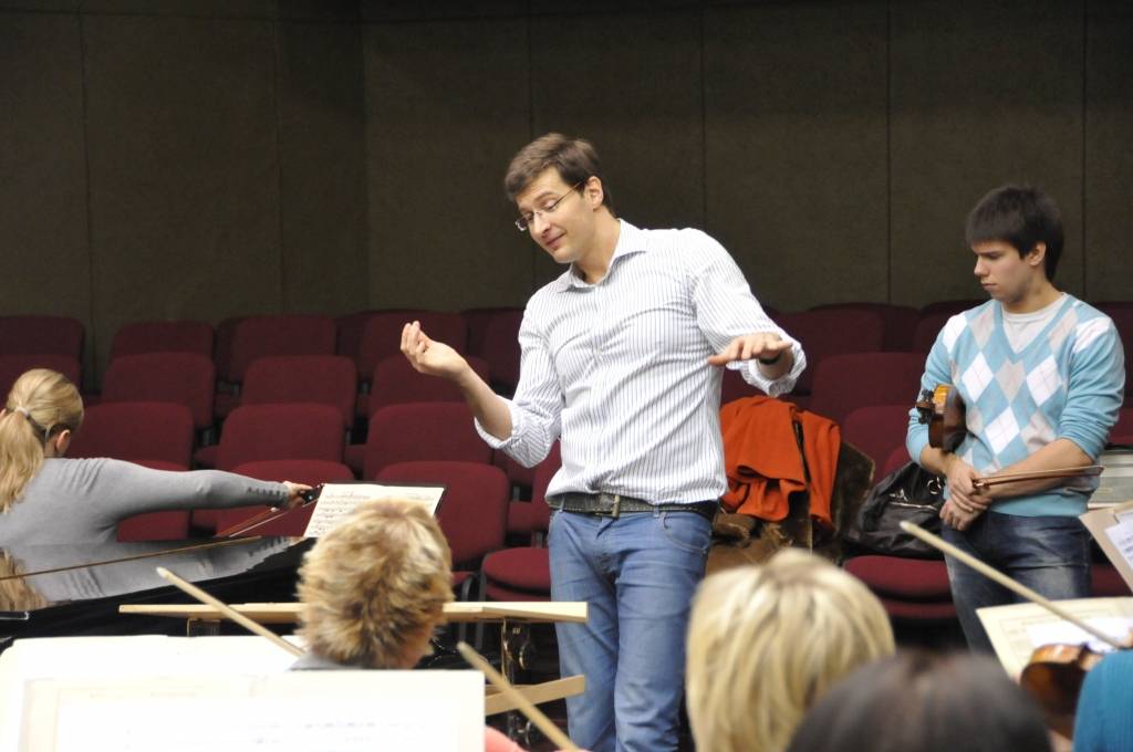 Liepājas simfoniskais orķestris (LSO) Latvijas Nacionālās operas galvenā diriģenta Modesta Pitrena vadībā gatavojas koncertam "Vīnes klasika". Tas 7. februārī skanēs Rīgā, Lielajā Ģildē, bet 8. februārī pulksten 19 Liepājas Latviešu...
Autors: ReKurZeme, portāls