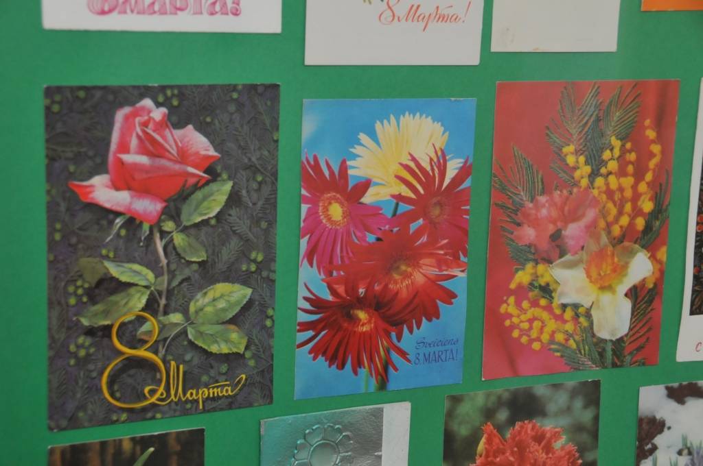No 8. marta Liepājas muzeja ekspozīcijas "Liepāja okupāciju režīmos" telpās K. Ukstiņa ielā 7/9 skatāma Starptautiskajai sieviešu dienai veltīta apsveikuma kartiņu izstāde "Ai, sieviete, tu visu, visu vari, Tu dāvā sauli, dāvā pavasari!"....
Autors: ReKurZeme, portāls