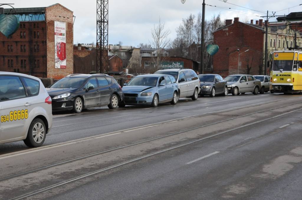 Autors: Dainis Ģelzis