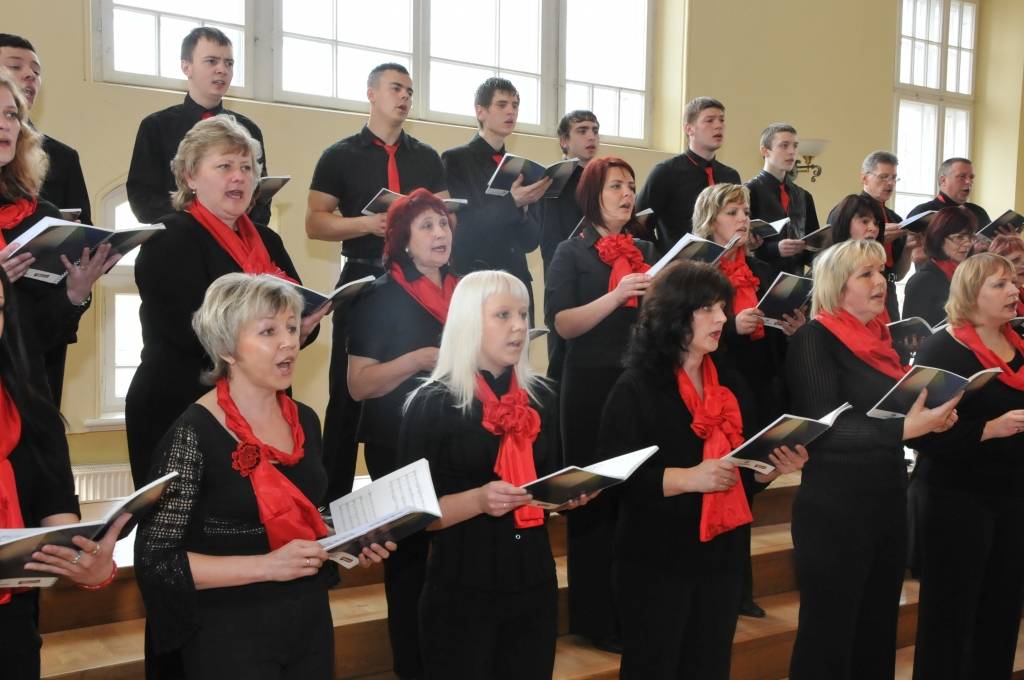 22. aprīlī pavisam 19 Liepājas un novadu  sieviešu, vīru un jauktie kori skatē rādīja savu māksliniecisko līmeni, apliecinot gatavību 2013. gada Vispārējiem latviešu Dziesmu un Deju svētkiem un 2012. gada Latvijas sieviešu un vīru koru...
Autors: ReKurZeme, portāls
