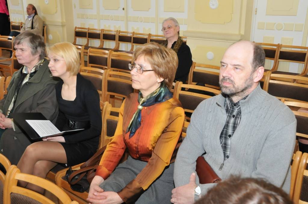 22. aprīlī pavisam 19 Liepājas un novadu  sieviešu, vīru un jauktie kori skatē rādīja savu māksliniecisko līmeni, apliecinot gatavību 2013. gada Vispārējiem latviešu Dziesmu un Deju svētkiem un 2012. gada Latvijas sieviešu un vīru koru...
Autors: ReKurZeme, portāls