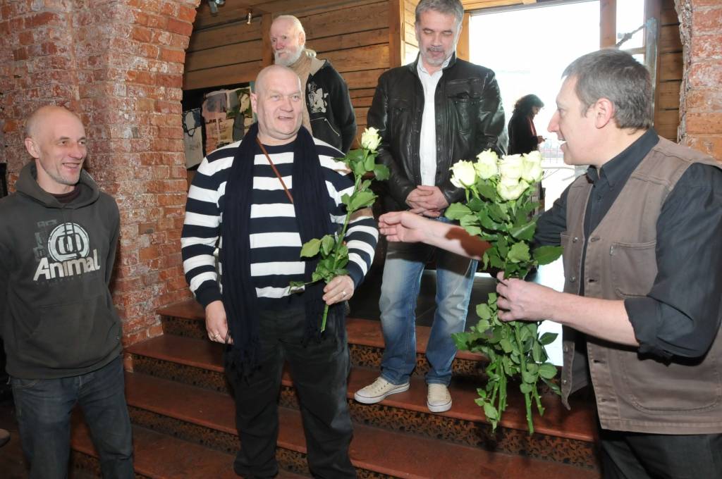 Otrdien, 10. aprīlī, Liepājas galerijā "Promenade" (Vecā Ostmala 40) atklāta mākslas projekta "Octopus" veidota izstāde, kurā astoņi mākslinieki eksponē pēdējos gados radītos mākslas darbus. 

Izstāde veidota kā astoņu "Octopus art...
Autors: ReKurZeme, portāls