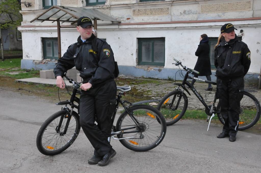 Liepājā sestdien notika Ērmriteņu parāde. Tā sākās promenādes angārā un turpinājās Liepājas ielās.
Autors: ReKurZeme, portāls