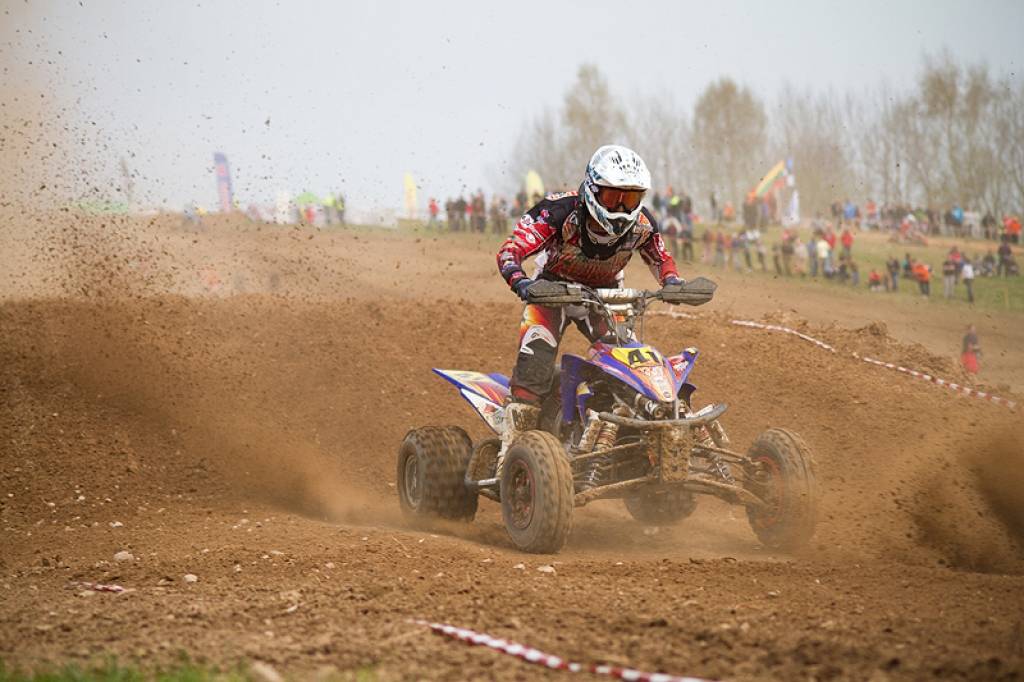 Latvijas čempionāta motokrosā pirmā posma otrā diena 29. aprīlī Misiņkalna mototrasē Aizputē.