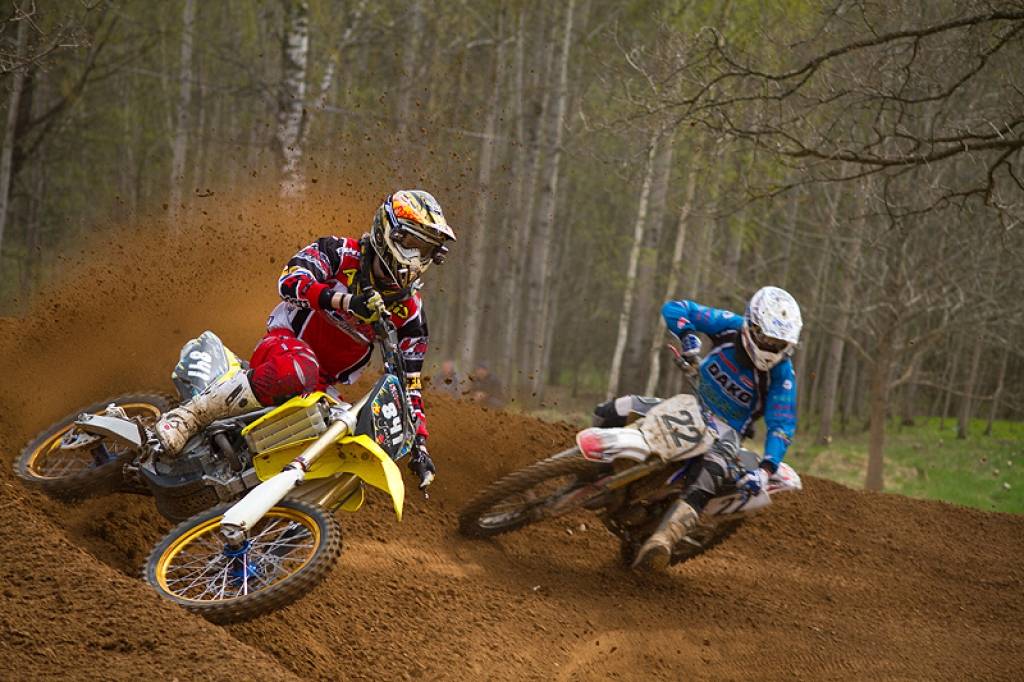 Latvijas čempionāta motokrosā pirmā posma otrā diena 29. aprīlī Misiņkalna mototrasē Aizputē.