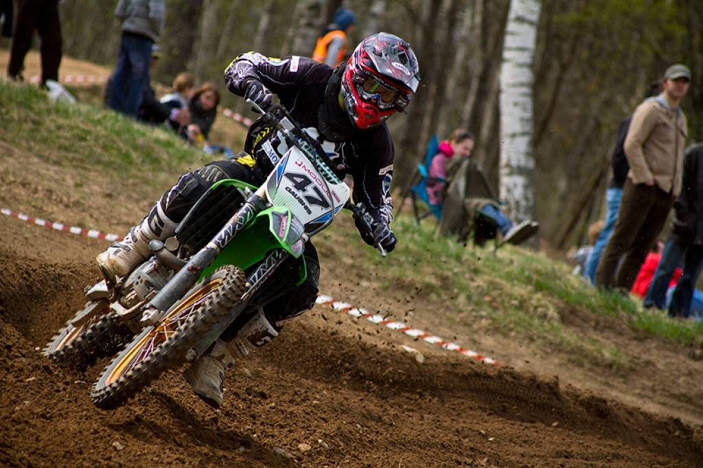 Latvijas čempionāta motokrosā pirmā posma otrā diena 29. aprīlī Misiņkalna mototrasē Aizputē.