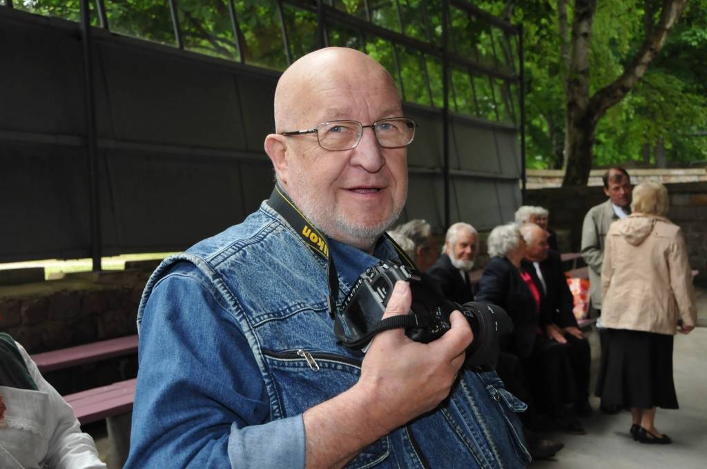 Piektdien, 15. jūnijā, Liepājas koncertestrādē "Pūt, vējiņi!" notika gadskartējie Kurzemes zonas pensionāru Jāņu ielīgošanas svētki.
Autors: ReKurZeme, portāls
