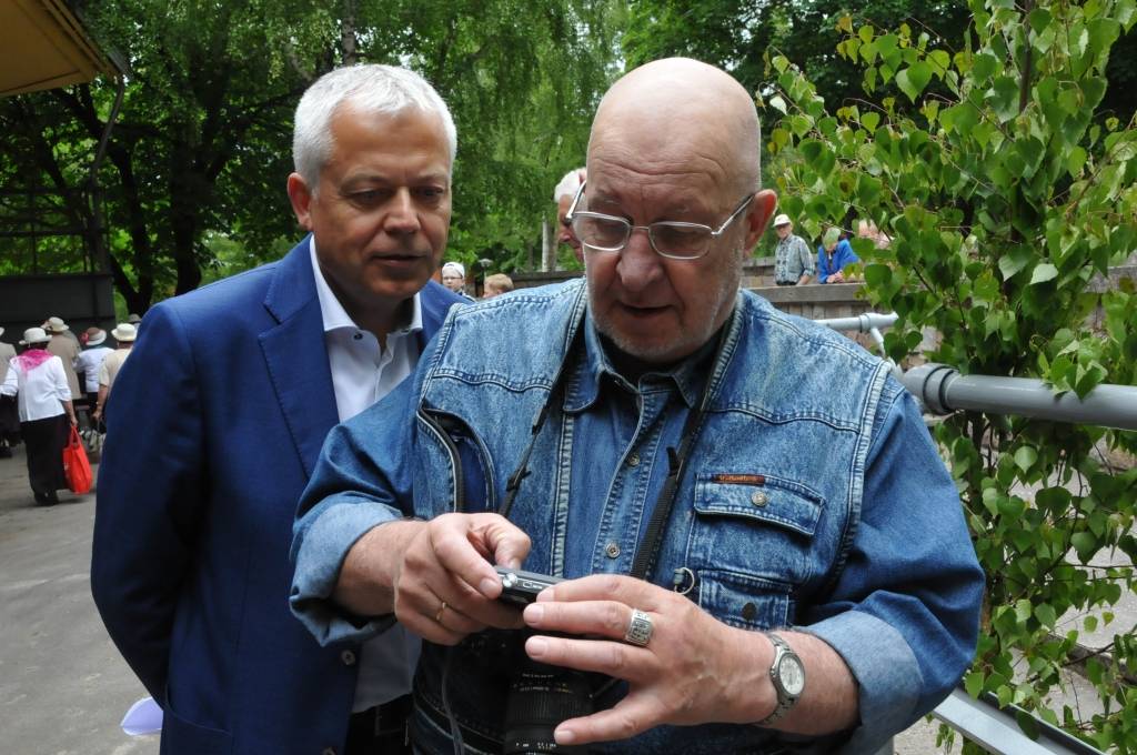 Piektdien, 15. jūnijā, Liepājas koncertestrādē "Pūt, vējiņi!" notika gadskartējie Kurzemes zonas pensionāru Jāņu ielīgošanas svētki.
Autors: ReKurZeme, portāls