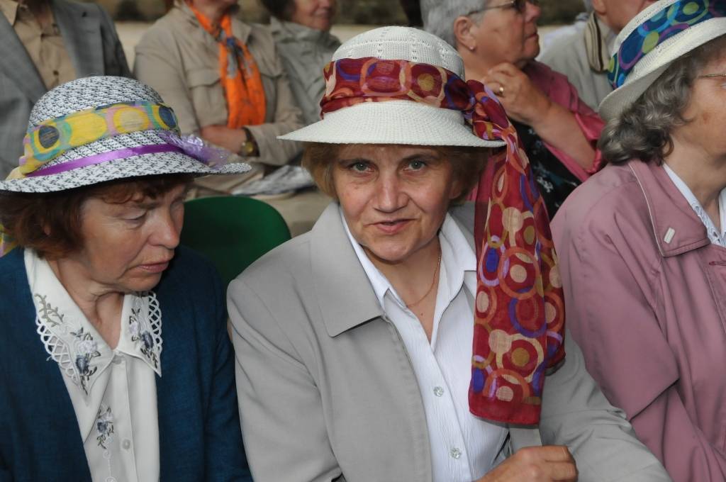 Piektdien, 15. jūnijā, Liepājas koncertestrādē "Pūt, vējiņi!" notika gadskartējie Kurzemes zonas pensionāru Jāņu ielīgošanas svētki.
Autors: ReKurZeme, portāls