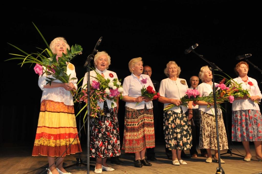 Piektdien, 15. jūnijā, Liepājas koncertestrādē "Pūt, vējiņi!" notika gadskartējie Kurzemes zonas pensionāru Jāņu ielīgošanas svētki.
Autors: ReKurZeme, portāls