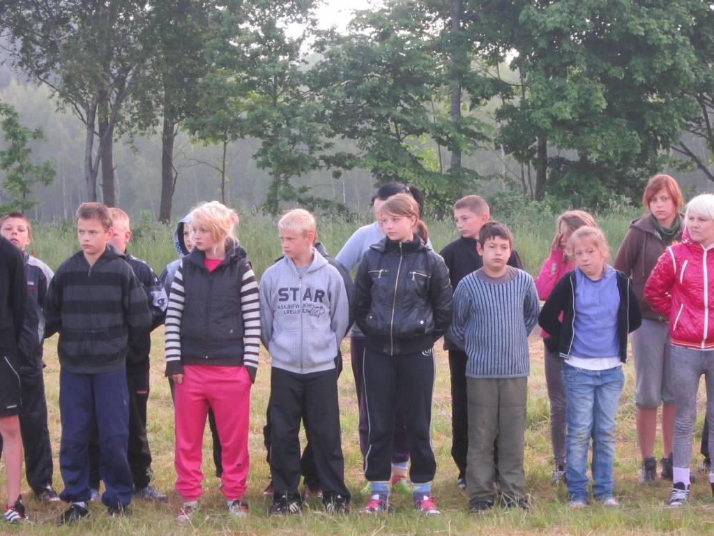No 11. - 13.jūnijam Kazdangas apkārtnē notika praktiskās mācības jaunsargiem. Pavisam piedalījās ap 90 jaunsargu no Kazdangas, Pāvilostas, Liepājas, Nīcas, Grobiņas, Kalētiem, Priekules un Aizputes.
Trīs dienu praktiskajās mācībās bija...