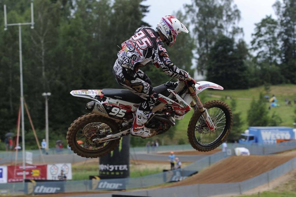 Augusts Justs
Autors: Masimo Zanzani (www.motocrossmx1.com)