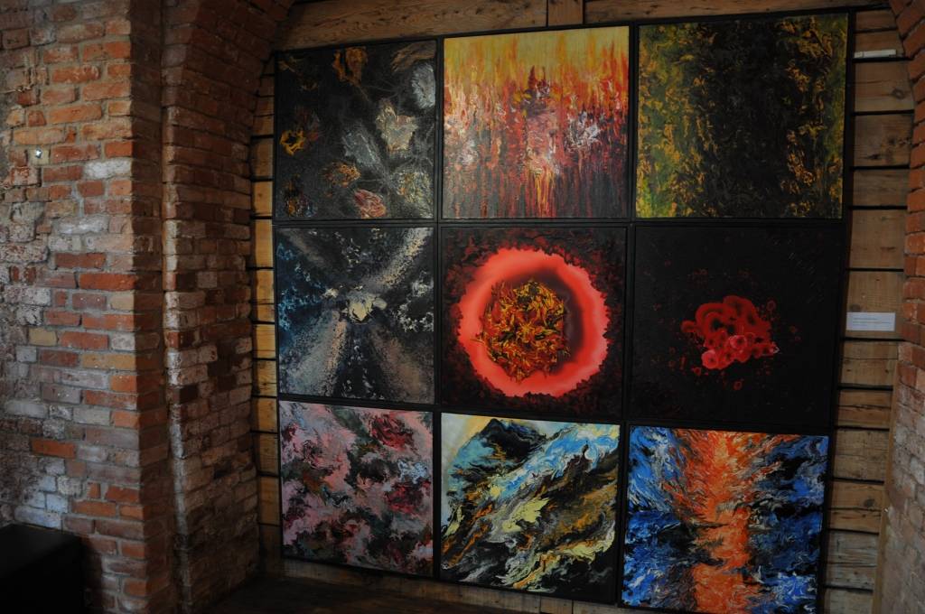 Līdz 6. septembrim Liepājā mākslas galerijā "Promenade" skatāma mākslienieces Guntas Krastiņas personālizstāde "Indigo". Izstāde jau rādīta vairākās Latvijas pilsētās, katru reizi ekspozīciju papildina arī jauni darbi, šoreiz Liepājā tie...
Autors: ReKurZeme, portāls