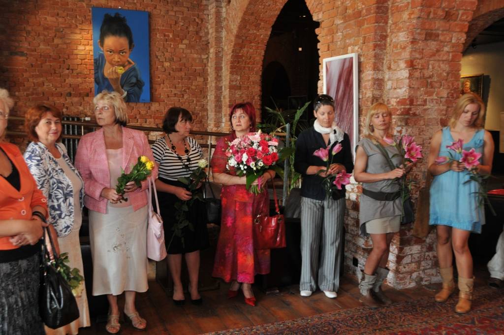 Līdz 6. septembrim Liepājā mākslas galerijā "Promenade" skatāma mākslienieces Guntas Krastiņas personālizstāde "Indigo". Izstāde jau rādīta vairākās Latvijas pilsētās, katru reizi ekspozīciju papildina arī jauni darbi, šoreiz Liepājā tie...
Autors: ReKurZeme, portāls