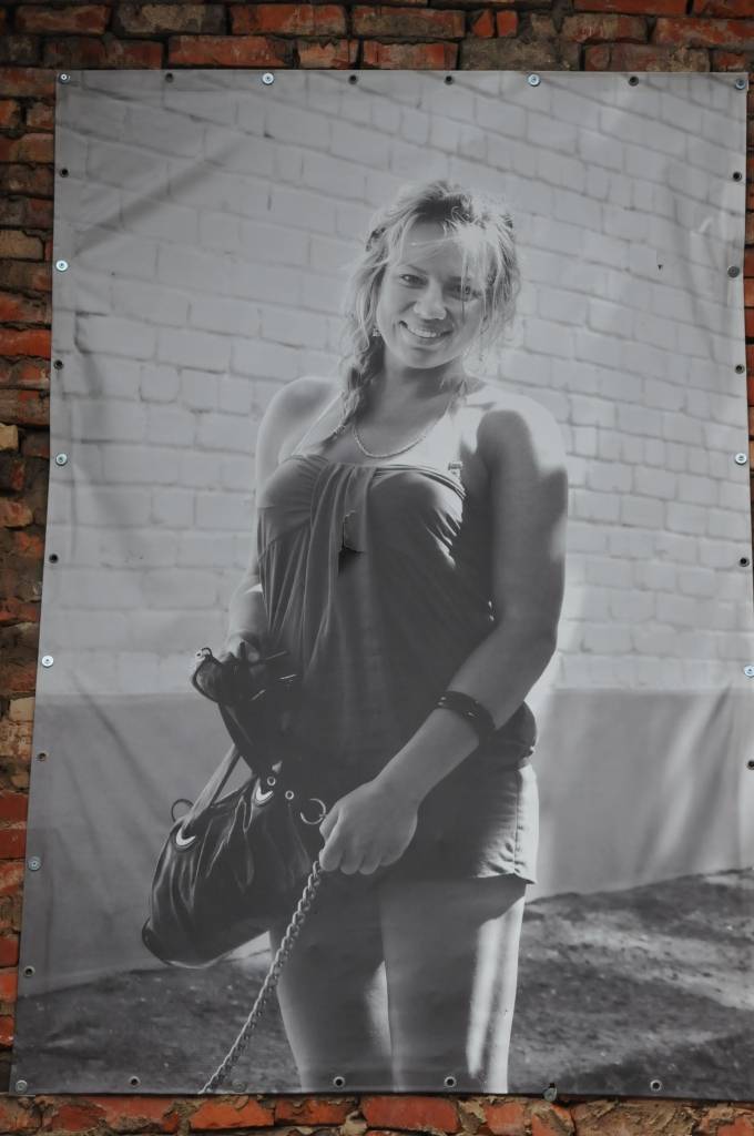 Karostas manēžā (Zemgales ielā) skatāma izstāde KAROSTA - FOTO OSTA 2012.
Laikā no 13. līdz 17. jūnijam Karostā notika radošā nometne fotogrāfiem "Karosta - foto osta 2012", kuras laikā nometnes dalībnieki fotogrāfēja Karostas iedzīvotāju...
Autors: ReKurZeme, portāls