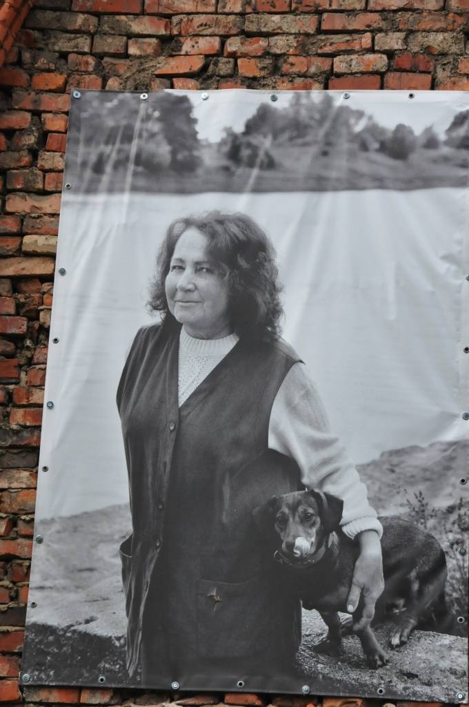 Karostas manēžā (Zemgales ielā) skatāma izstāde KAROSTA - FOTO OSTA 2012.
Laikā no 13. līdz 17. jūnijam Karostā notika radošā nometne fotogrāfiem "Karosta - foto osta 2012", kuras laikā nometnes dalībnieki fotogrāfēja Karostas iedzīvotāju...
Autors: ReKurZeme, portāls