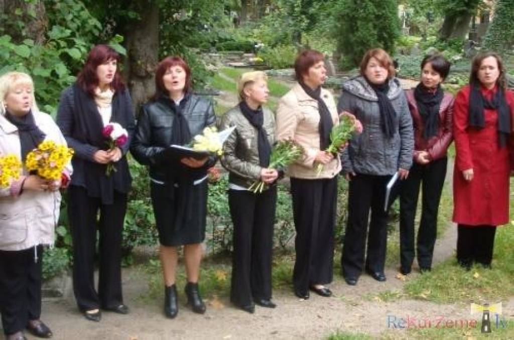 Vircavas kultūras darba organizatore Sanita Bethere , Vircavas pagasta sieviešu ansamblis „Kanconeta” ar tā vadītāju Signi Melderi, kā arī  Vircavas amatierteātra kolektīva, Vircavas tautas nama bērnu teātra kolektīva vadītāja Sarmīte...
Autors: ReKurZeme, portāls