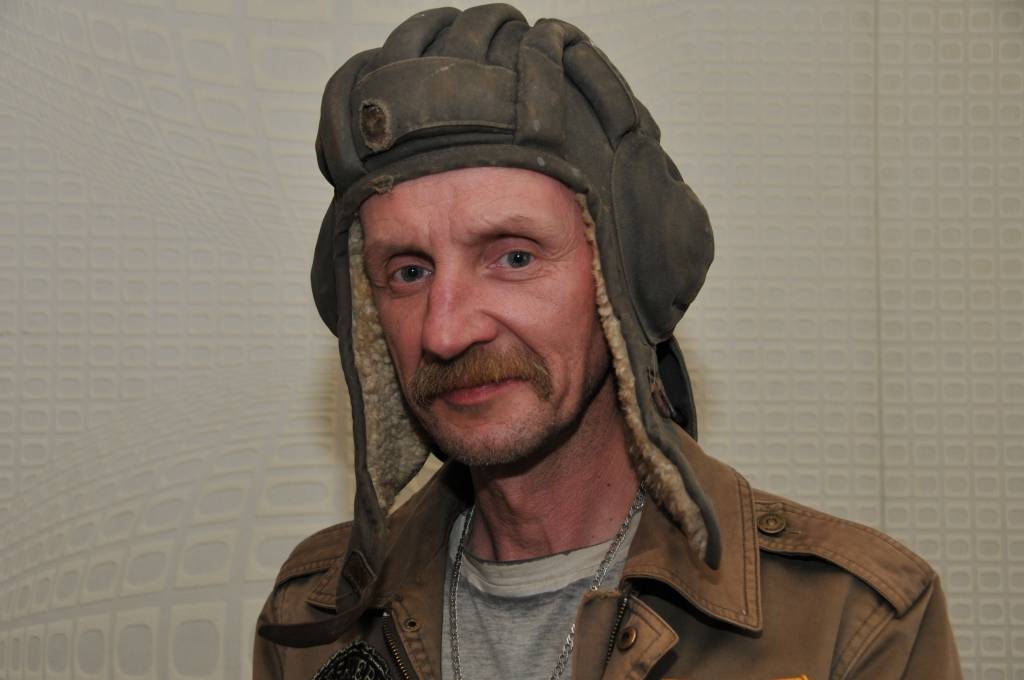 Elvi Manfeldu daudzi pazīst kā pieredzējušu būvelektriķi, automehāniķi, mednieku, aizrautīgu muzikantu un baikeri. Līdzcilvēki zina arī, ka viņš gadus 30 nopietni interesējas par vēsturi, krāj un restaurē senas lietas. Tās un unikālo...
Autors: ReKurZeme, portāls