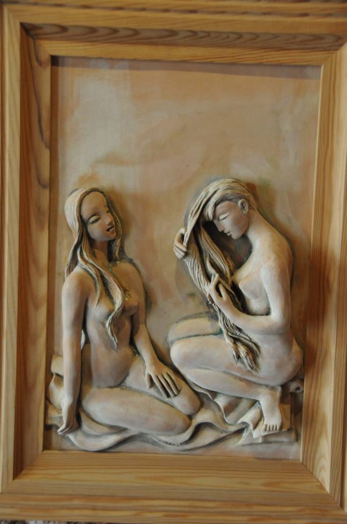 12. septembrī mākslas galerijā "Promenade" tika atklāta Vijas Bernātes personālizstāde "Trausli".

Vija Bernāte darbus izstrādā savdabīgā tehnikā, proti, talkā tiek likts māls un skalpelis, un kā minējis mākslinieks Aldis Kļaviņš, tad Vija...
Autors: ReKurZeme, portāls