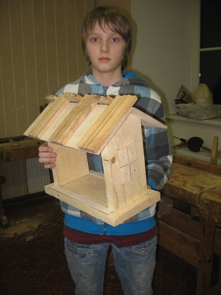 Aizputes novadā realizē Eiropas Sociālā fonda projektu par radošajām nometnēm skolās.
Nodarbības notiek gan Aizputes vidusskolā, gan Skolēnu Interešu izglītības centrā. Skolēni piesakās pie pedagogiem.
Kopumā visu mācību gadu darbojas...
Autors: ReKurZeme, portāls