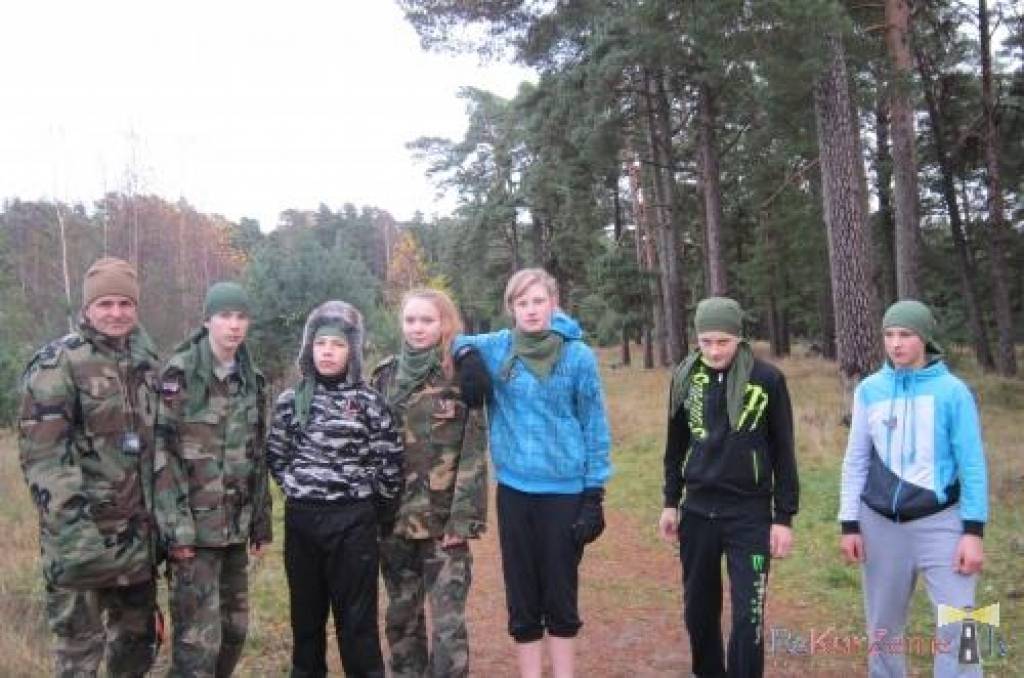 Foto no Lāčplēša balvas izcīņas 2012 - jaunsargu komandam. Tās notika Beberliņos un tajās piedalījās arī Liepājas apkaimnes novadu jaunsargu komandas.
Autors: ReKurZeme, portāls
