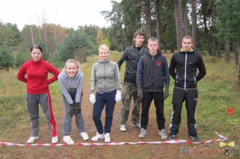 Foto no Lāčplēša balvas izcīņas 2012 - jaunsargu komandam. Tās notika Beberliņos un tajās piedalījās arī Liepājas apkaimnes novadu jaunsargu komandas.
Autors: ReKurZeme, portāls