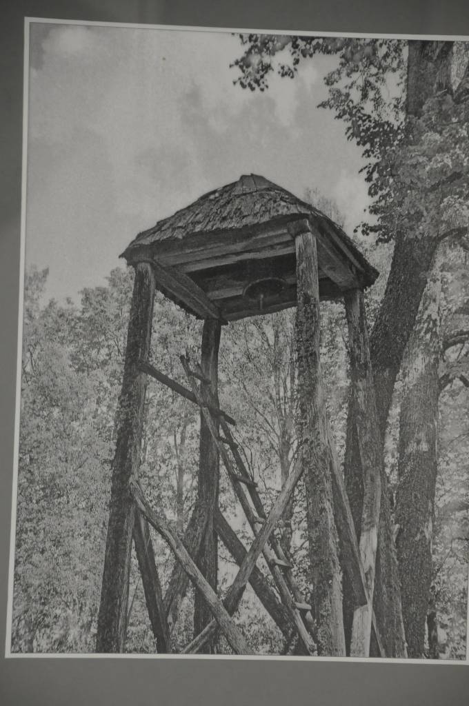Aizputes novadpētniecības muzeja izstāžu zālē līdz 10. decembrim skatāma Liepājas Tautas fotostudijas veterāna un Starptautiskās fotomākslas federācijas mākslinieka Gunāra Kopštāla (AFIAP) 80 gadu jubilejai veltīta vērienīga soloizstāde...
Autors: ReKurZeme, portāls