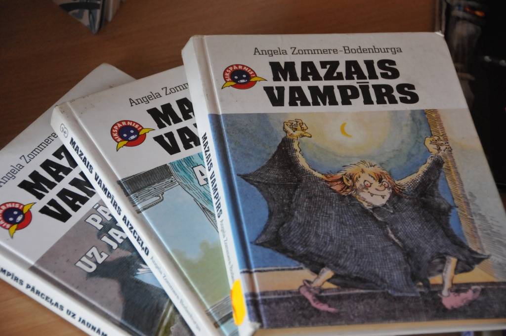 Visu svēto dienā 31. oktobrī Cīravā bija novērojama spokošanās, pa pagastu klīda dažādi mošķi. Īpaši liela dīvaino radījumu koncentrācija novērota Cīravas pagasta bibliotēkas tuvumā.
Autors: ReKurZeme, portāls