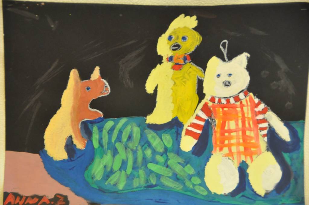 Grobiņas mūzikas un mākslas skolas vizuāli plastiskā novirziena audzēkņu pirmajā pusgadā tapušie darbi. Bērni apguvuši darbu ar dažādiem materiāliem, veidošanu, zīmēšanu un gleznošanu.
Autors: ReKurZeme, portāls
