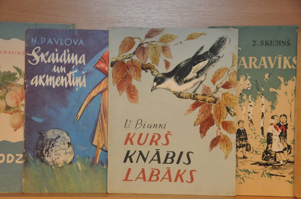 Kurzemes dizaina centrā sadarbībā ar papīra tirdzniecības kompāniju "Arctic Paper Baltic States" atklāta Latvijā izdoto ilustrēto bērnu grāmatu pirmizdevumu izstāde.
Izstāde līdz nākamā gada 15. februārim apskatāma "Jelgavas tipogrāfijas"...
Autors: ReKurZeme, portāls