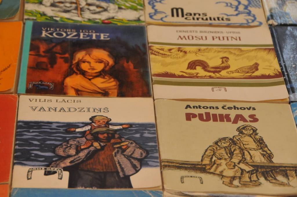 Kurzemes dizaina centrā sadarbībā ar papīra tirdzniecības kompāniju "Arctic Paper Baltic States" atklāta Latvijā izdoto ilustrēto bērnu grāmatu pirmizdevumu izstāde.
Izstāde līdz nākamā gada 15. februārim apskatāma "Jelgavas tipogrāfijas"...
Autors: ReKurZeme, portāls