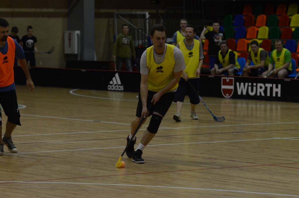 6. janvārī Liepājas Olimpiskajā centrā notika Liepājas florbola kluba "Kurši" vecāku Sporta diena.
Autors: Uldis Dobelis