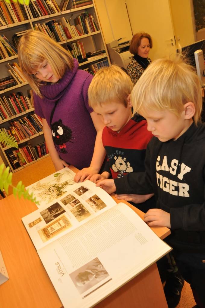 Bērnu bibliotēkā "Vecliepājas Rūķis" Liepājā skatāma tematiska literatūras izstāde "Gandrīz viss par Blaumani…".

Izstāde veltīta latviešu literatūras klasiķa Rūdolfa Blaumaņa (01.01.1863. - 04.09.1908.) 150. jubilejai un piedāvā ieskatu...
Autors: ReKurZeme, portāls