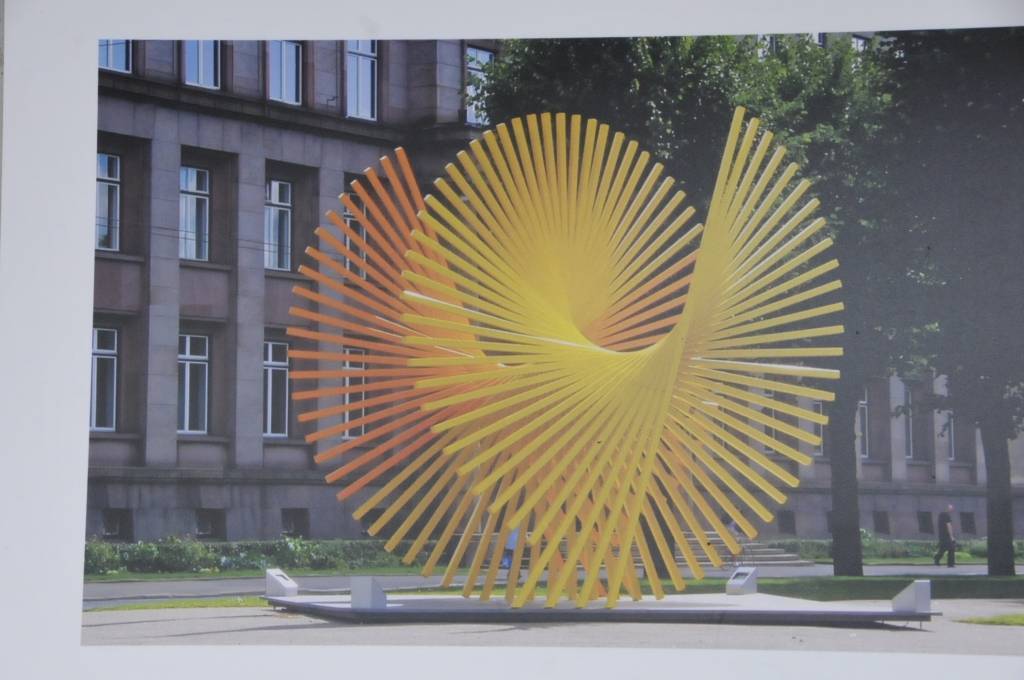 Sadarbojoties Latvijas dizaineru savienībai un Liepājas Mākslas vidusskolai, ir radusies iespēja Liepājā apskatīt daļu no "Gada Balva dizainā 2012" darbiem, kas bija izstādīti Rīgā. Izstāde atklāta 26. februārī Liepājas Mākslas skolas...
Autors: ReKurZeme, portāls