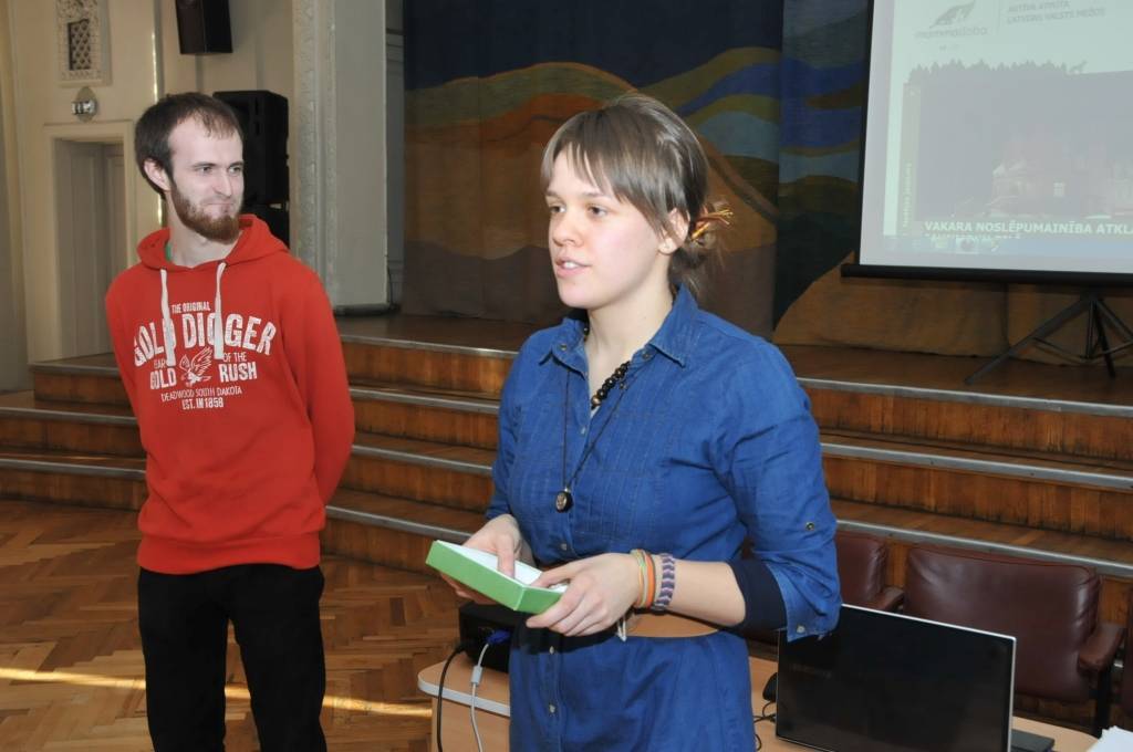 Liepājas Universitātē 21. februārī notika EKO diena, ko studenti rīko jau otro gadu ar mērķi izglītot un radīt interesi par zaļo dzīvesveidu.

EKO dienas pirmajā daļā LiepU aktu zālē lekcijā "Pozitīvā domāšana" Kristaps Ditke stāstīja par...
Autors: ReKurZeme, portāls
