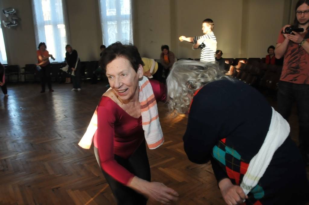 Liepājas Universitātē 21. februārī notika EKO diena, ko studenti rīko jau otro gadu ar mērķi izglītot un radīt interesi par zaļo dzīvesveidu.

EKO dienas pirmajā daļā LiepU aktu zālē lekcijā "Pozitīvā domāšana" Kristaps Ditke stāstīja par...
Autors: ReKurZeme, portāls