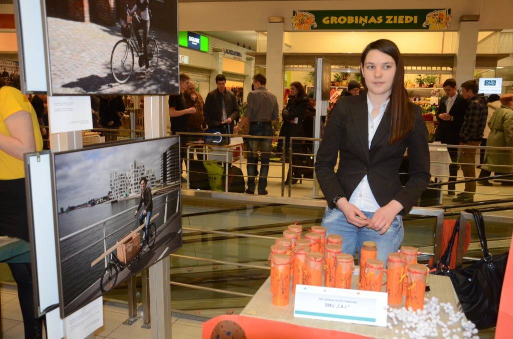 PIKC "Liepājas Valsts tehnikums" sadarbībā ar "Junior Achievement – Young Enterprise Latvija" 13. februārī organizēja Kurzemes Reģionālo skolēnu mācību uzņēmumu (SMU) Valentīndienas gadatirgu tirdzniecības centrā " Ostmala".
SMU sniegumu,...
Autors: Ilze Vainovska