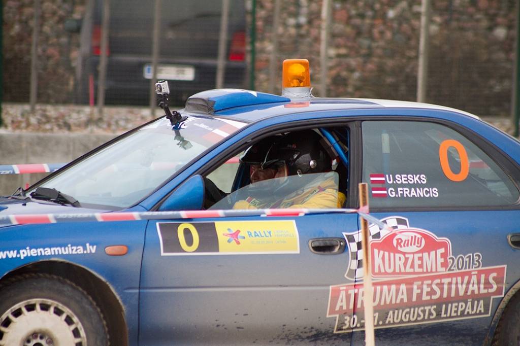 Bildes no Eiropas rallija čempionāta otrā posma - rallija "Liepāja-Ventspils" - pēdējā ātrumposma "Ventspils kalns".