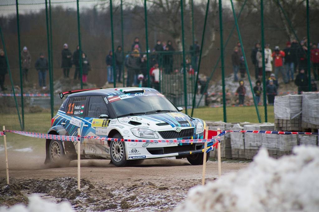 Bildes no Eiropas rallija čempionāta otrā posma - rallija "Liepāja-Ventspils" - pēdējā ātrumposma "Ventspils kalns".