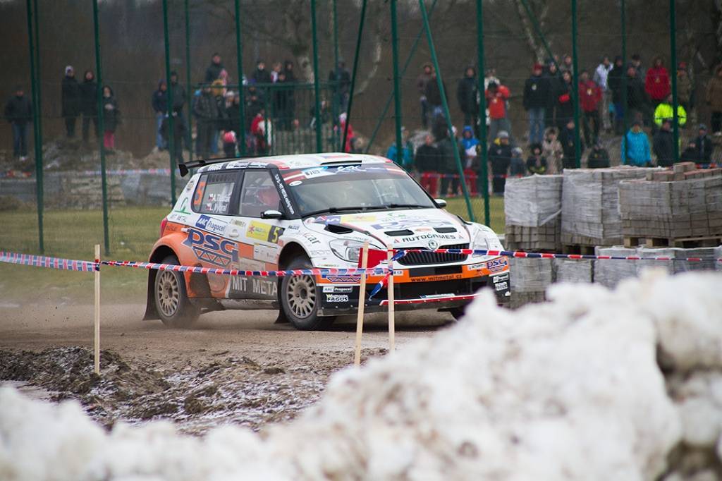 Bildes no Eiropas rallija čempionāta otrā posma - rallija "Liepāja-Ventspils" - pēdējā ātrumposma "Ventspils kalns".
