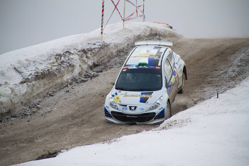 Bildes no Eiropas rallija čempionāta otrā posma - rallija "Liepāja-Ventspils" - pēdējā ātrumposma "Ventspils kalns".