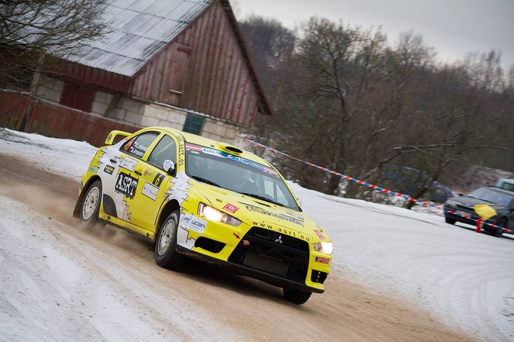 Bildes no Eiropas rallija čempionāta otrā posma - rallija "Liepāja-Ventspils" - otrās dienas.